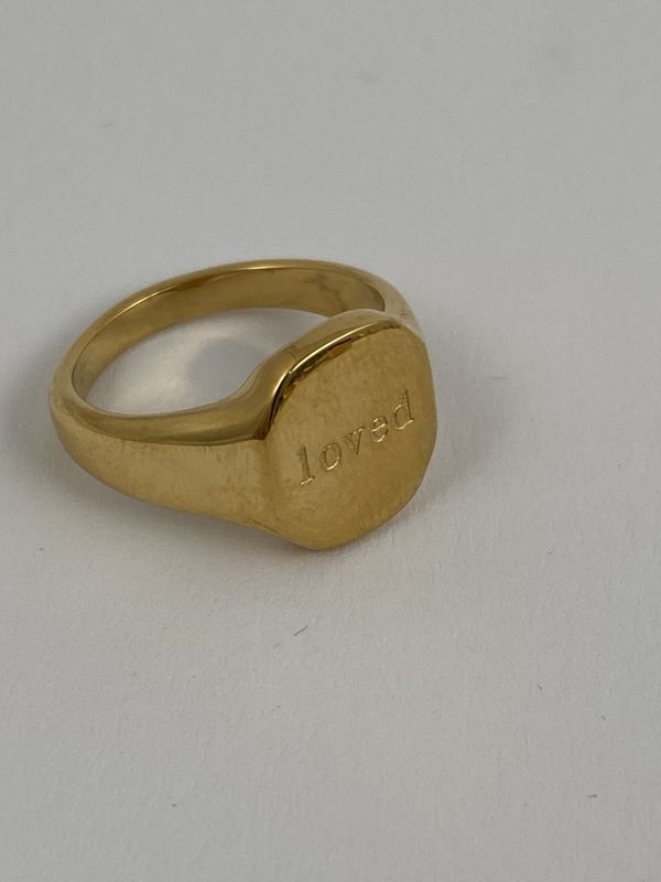 Loved - ring