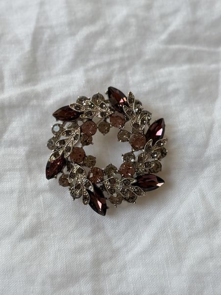 Hovedbilde Brosje - plomme