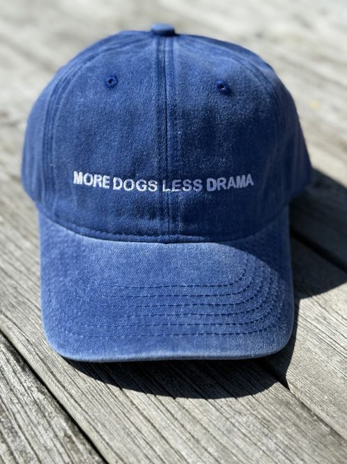 Hovedbilde More dogs less drama - caps
